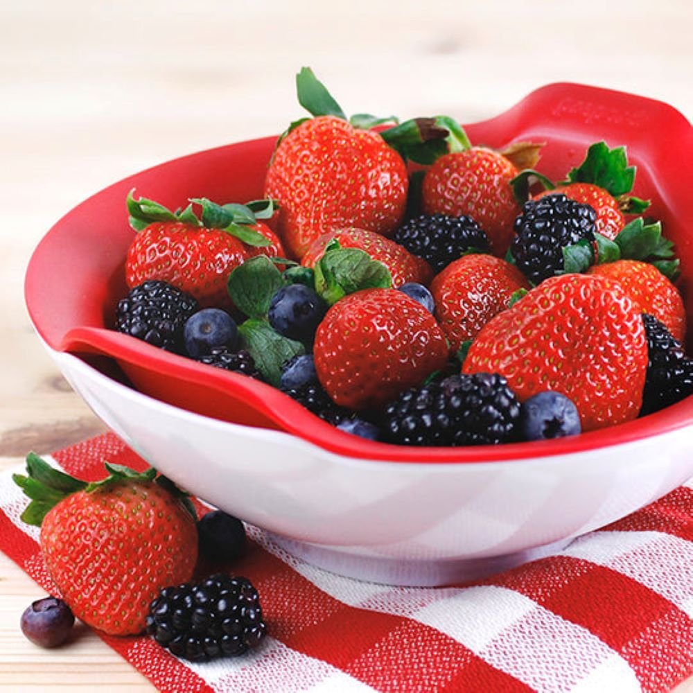 Prepara Berry Bowl | White/Red Prepara Berry Bowl | White/Red -All-Clad Shop 1015