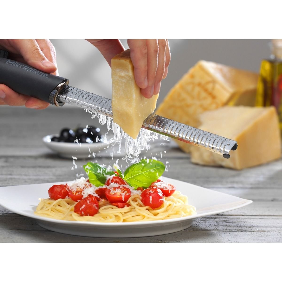 Microplane Premium Series Zester & Grater | Black Microplane Premium Series Zester & Grater | Black -All-Clad Shop 46020 microplane premium series zester grater black 1