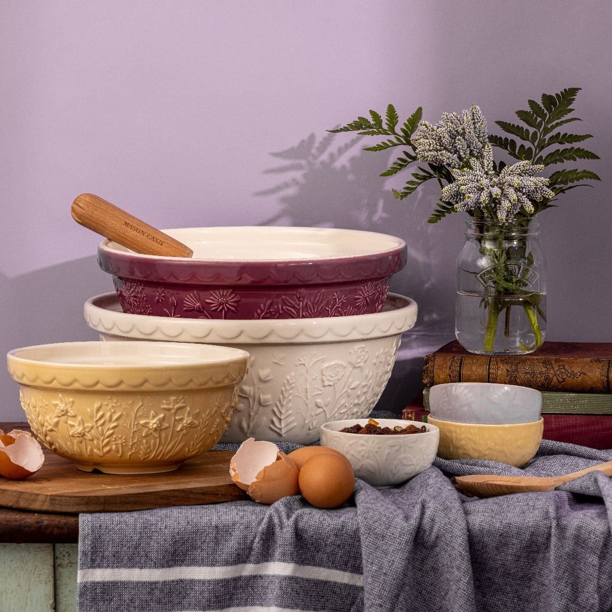 Mason Cash In The Meadow S18 Mixing Bowl | Daisy Mason Cash In The Meadow S18 Mixing Bowl | Daisy -All-Clad Shop