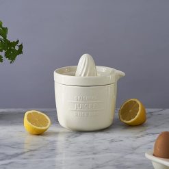 Mason Cash Innovative Kitchen Juicer & Storage -All-Clad Shop juicer3