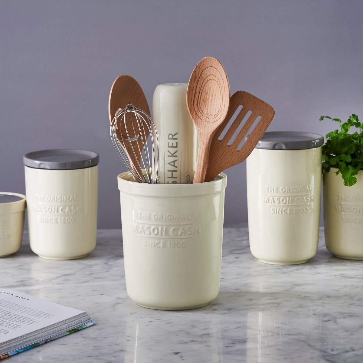Mason Cash Innovative Kitchen Utensil Pot with Trivet Mason Cash Innovative Kitchen Utensil Pot With Trivet -All-Clad Shop pot6 1