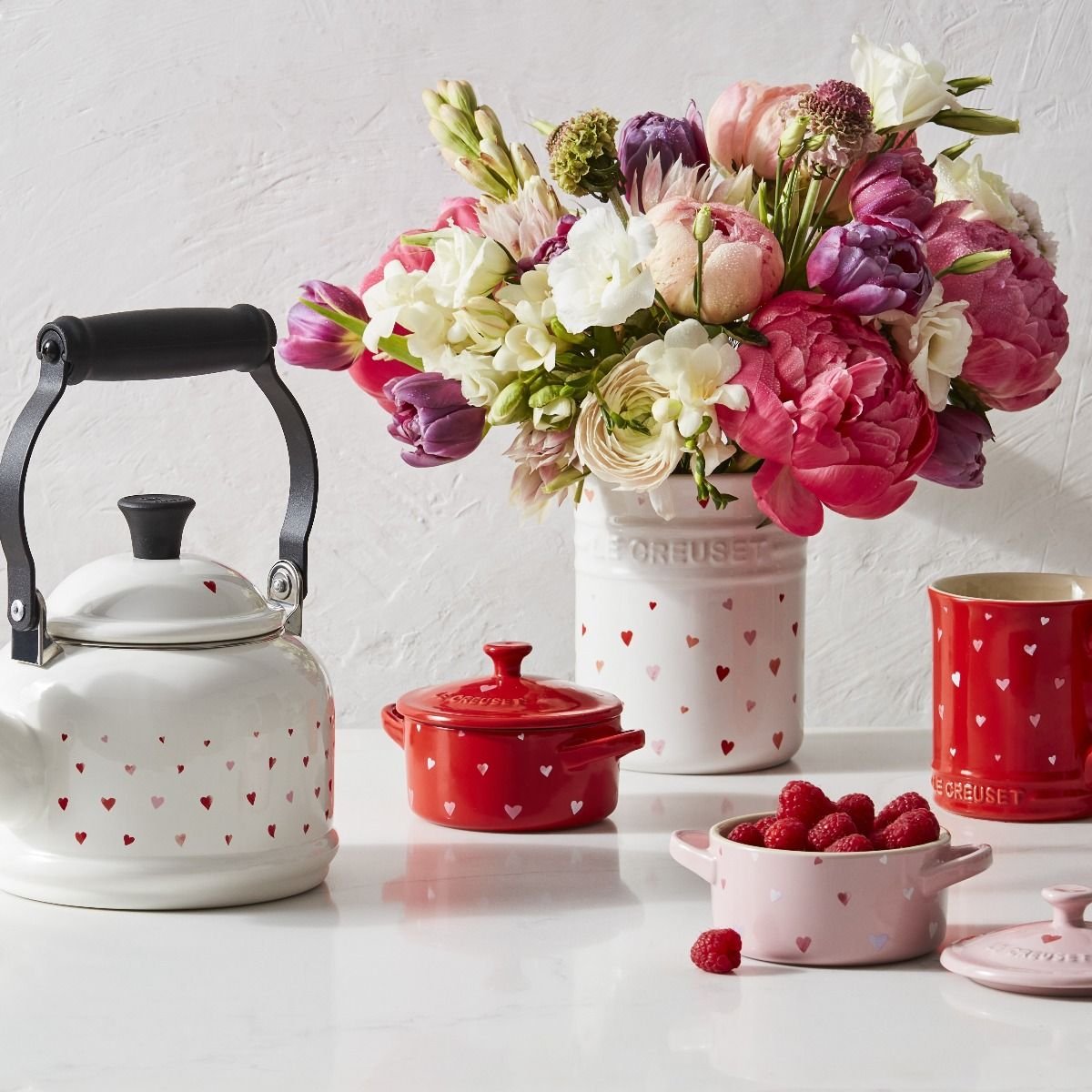 Le Creuset L'Amour 1 Qt. Utensil Crock With Heart Applique | White Le Creuset L'Amour 1 Qt. Utensil Crock With Heart Applique | White -All-Clad Shop rs18294 221017 lecreuset lamourcollection horiz ret 2 2